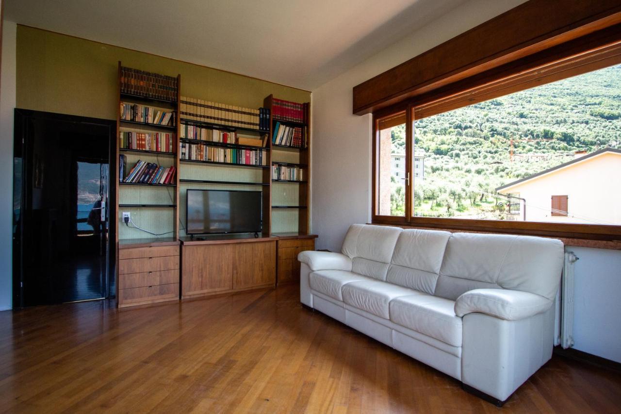 Villa Diana - Terrazza Sul Lago Assenza di Brenzone Ngoại thất bức ảnh